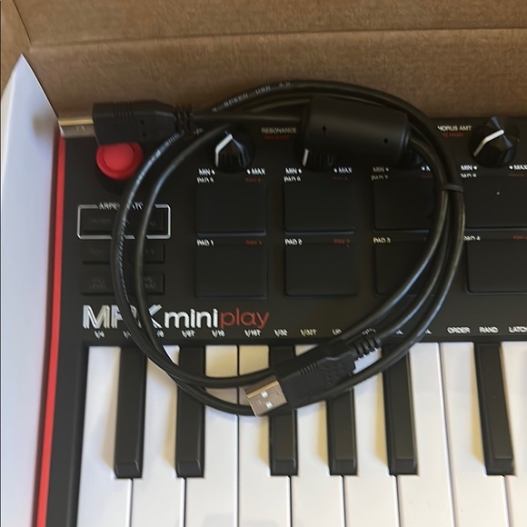 Professional MPK Mini Play - Red - Picture 3 of 13